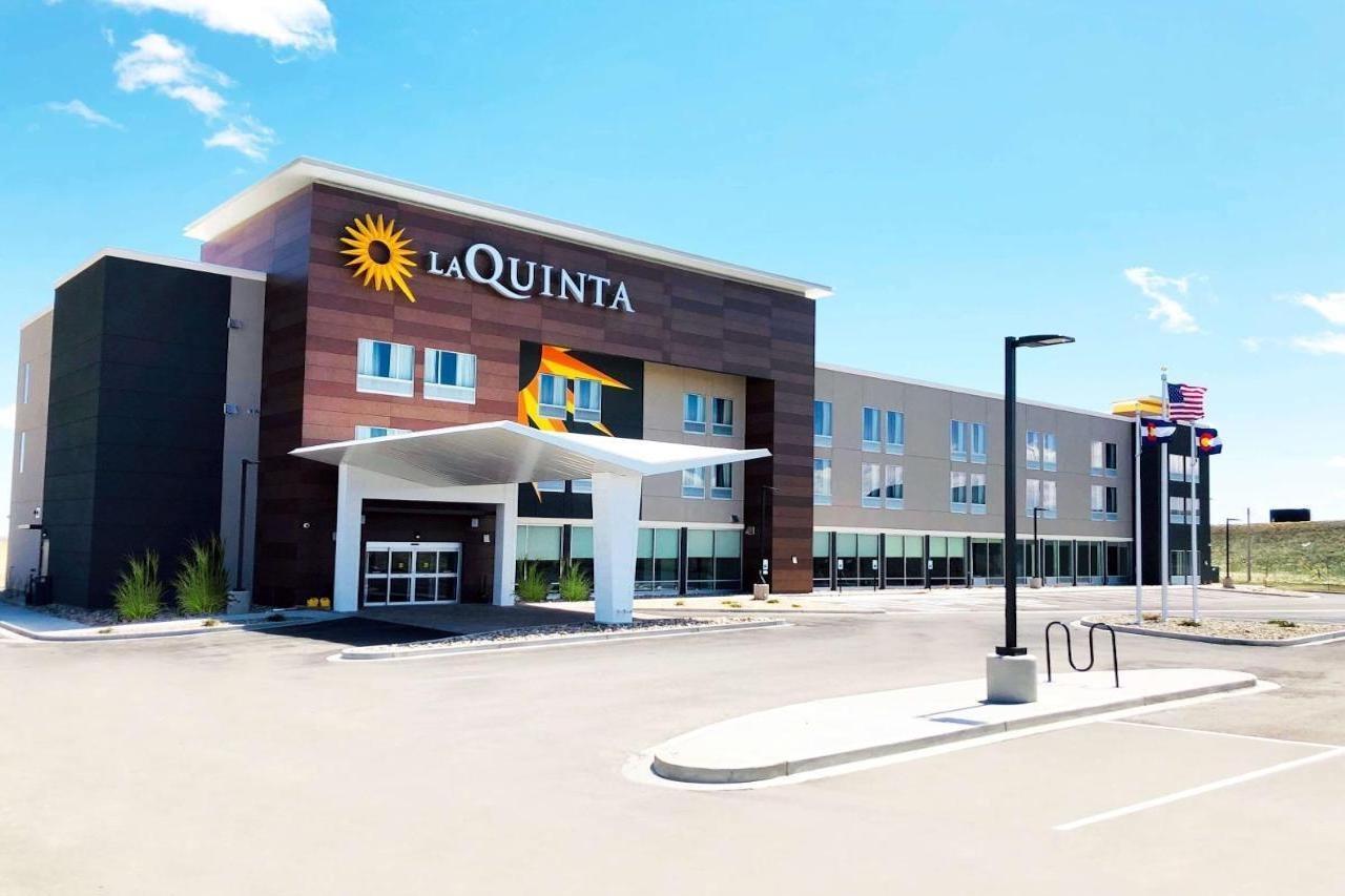 La Quinta Inn & Suites Limon By Wyndham Exterior photo