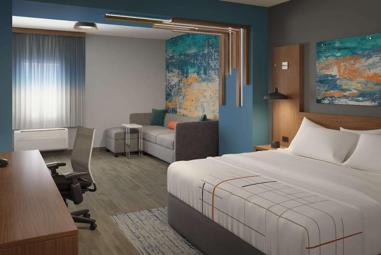 La Quinta Inn & Suites Limon By Wyndham Exterior photo