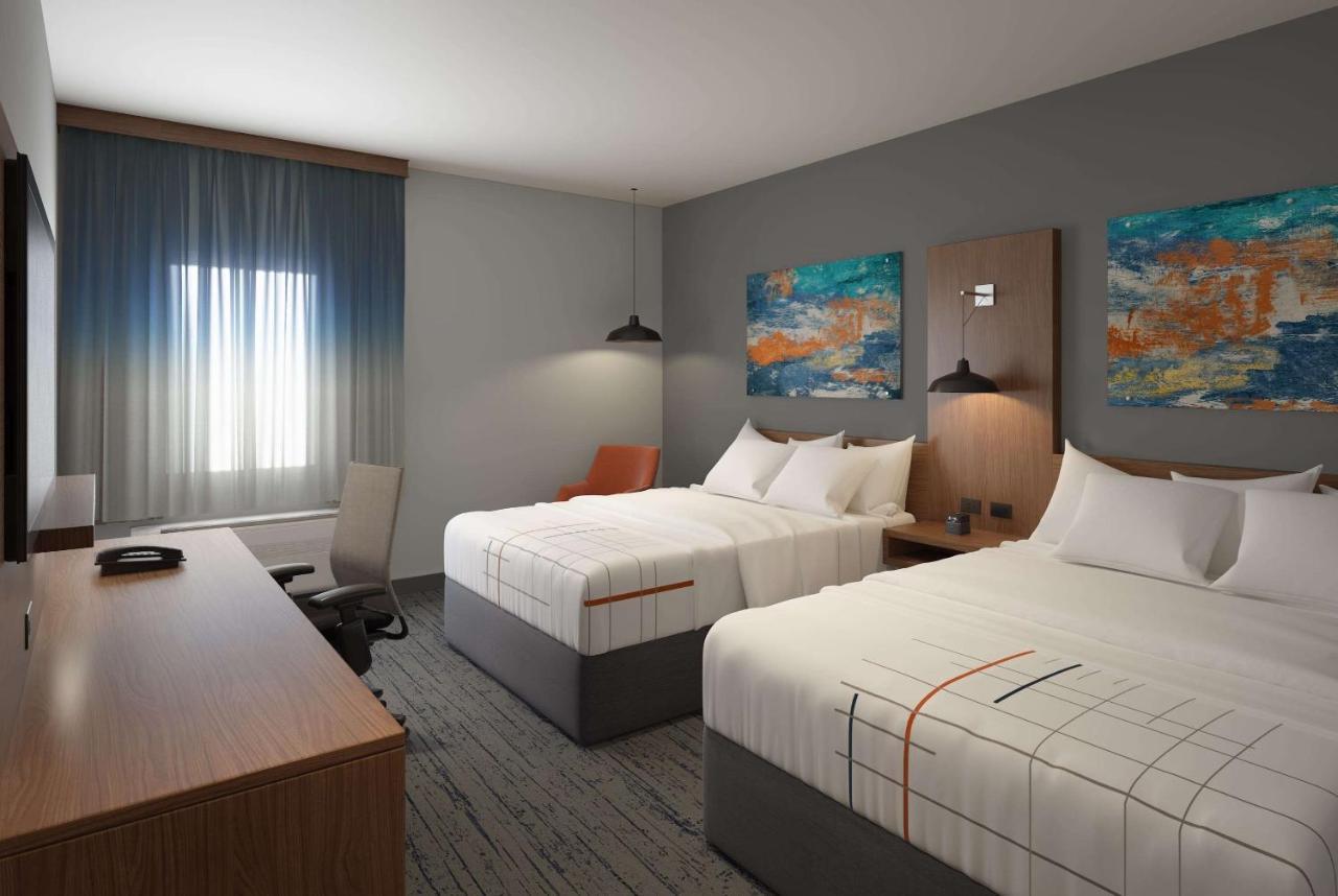 La Quinta Inn & Suites Limon By Wyndham Exterior photo